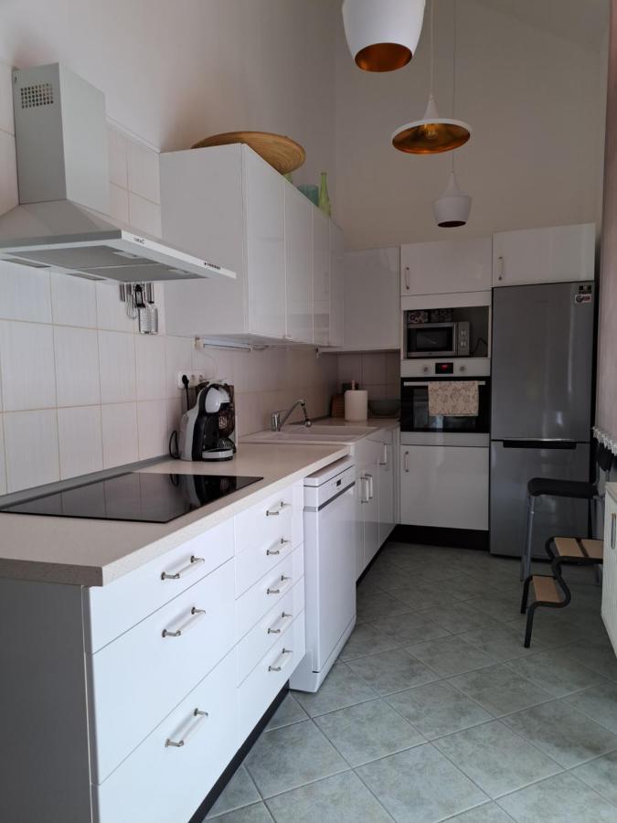 Rozsa Apartman เคสเท ภายนอก รูปภาพ